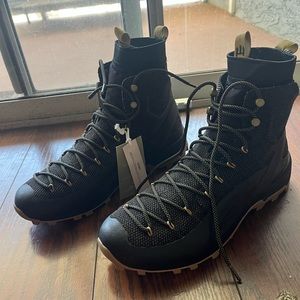 NWT Naglev unico mens combat boots